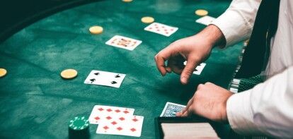 Entendiendo las combinaciones de poker una guía para principiantes